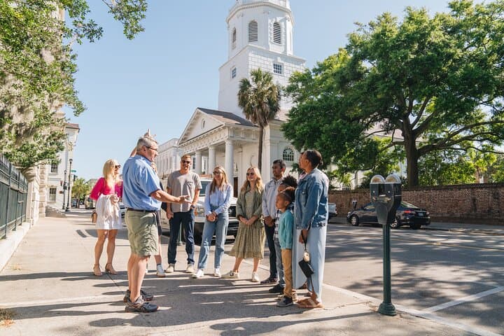 Historic Charleston Stroll: Rainbow Row, The Battery & Powder Magazine photo 6