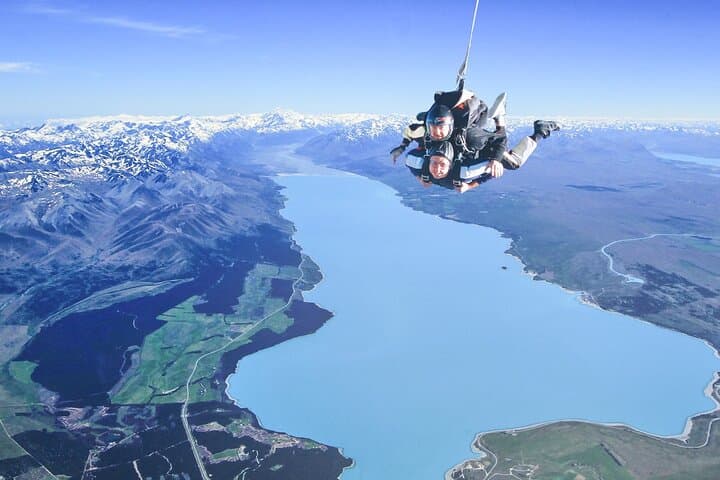 Skydive Mt Cook: Tandem Jump from 16,500ft Over Lake Pukaki