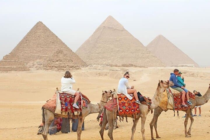 Giza Pyramids, Great Sphinx & Egyptian Museum — Full-Day Private Tour from Hurghada to Cairo photo 1