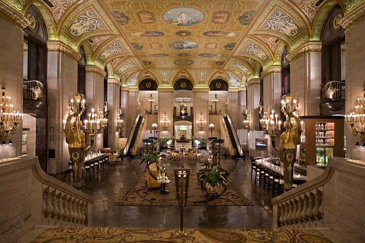 Inside Chicago's Loop: Private Architecture Walking Tour of Historic Skyscrapers photo 6