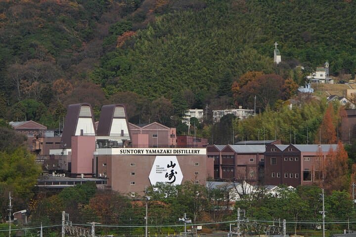 Yamazaki Distillery & Asahi Villa One-Day Tour — Whisky, Monet, and Hillside History