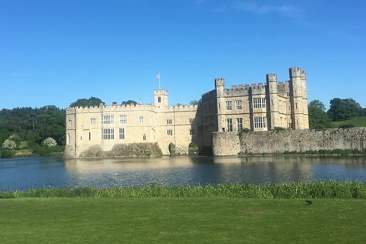 Private Leeds Castle Tour From London — Skip-the-Line Tickets & Transport photo 4