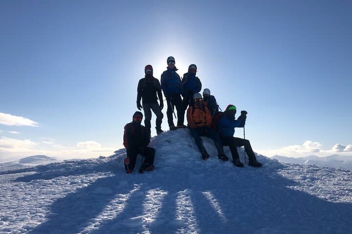 Cairngorms Winter Mountain Walking: Guided Full-Day Snow & Crampon Experience