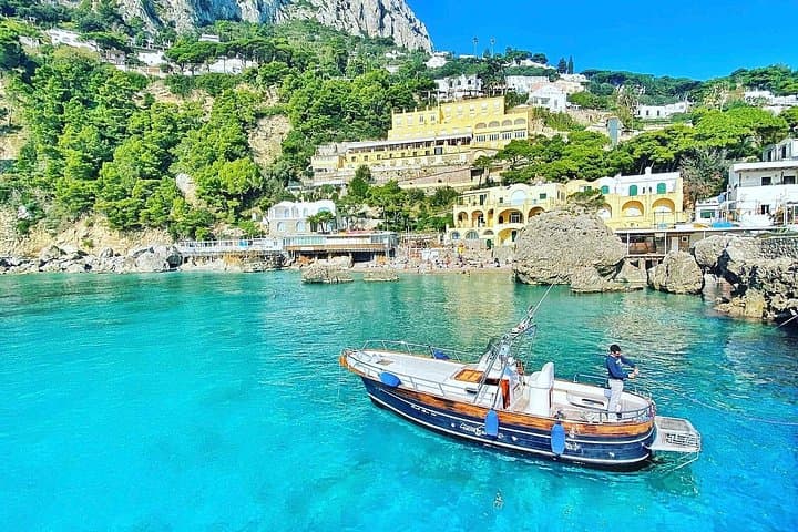 2-Hour Private Boat Tour of Capri's Coastal Wonders