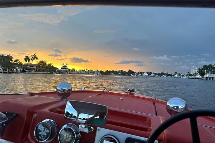 Self-Drive Classic Boat Rental Fort Lauderdale — 2-Hour Las Olas & New River Cruise photo 2