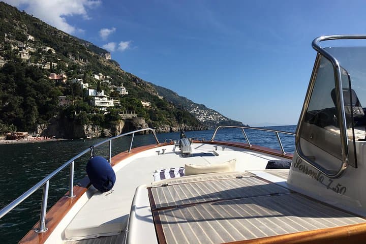 2-Hour Private Boat Tour of Capri's Coastal Wonders photo 3