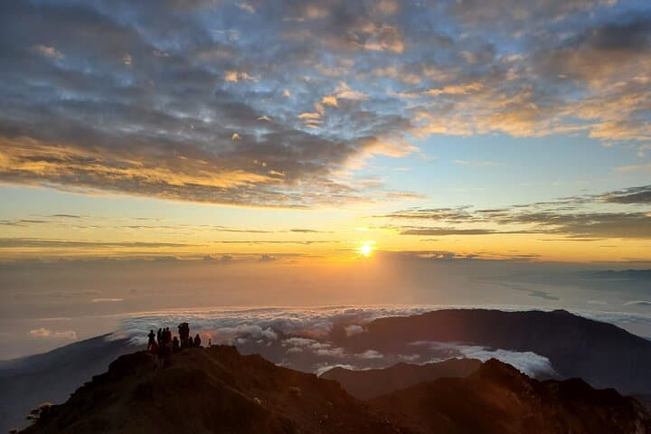 Mount Rinjani Summit Trek via Sembalun | 2D/1N Crater Rim & Summit Push photo 4