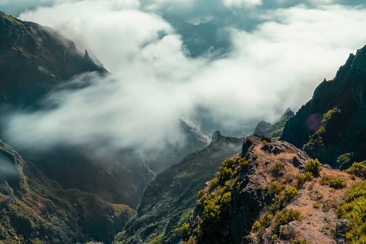 East Madeira Guided Tour & Balcões Levada Walk — Pico do Areeiro to Santana photo 2