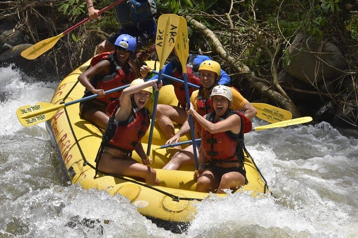 Río Sarapiquí Afternoon Rafting from La Fortuna — Class III Lowland Jungle Run photo 1