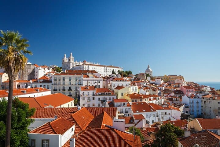 Private Transfer From Lagos to Lisbon — 3-Hour Direct Ride with Sightseeing photo 3
