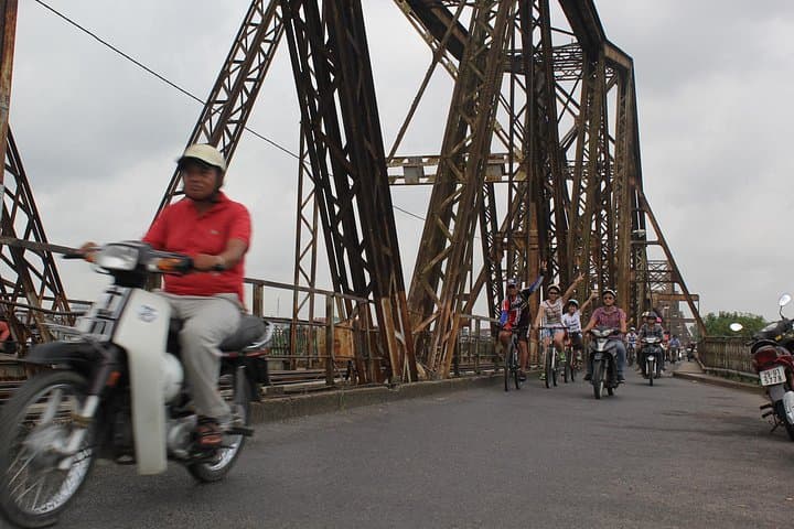 Half-Day Red River Bike Tour to Bat Trang & Thanh Tri from Hanoi photo 3