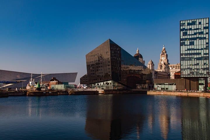 Private One-Way Transfer from Liverpool John Lennon Airport to City Center