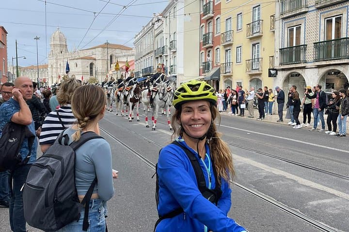 Electric Bike Tours in Lisbon: Guided E‑Bike City Ride photo 1