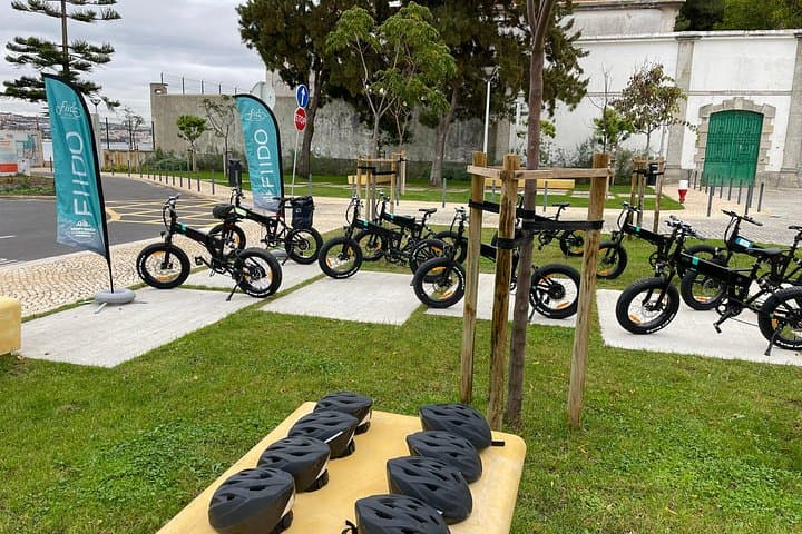 Electric Bike Tours in Lisbon: Guided E‑Bike City Ride photo 4