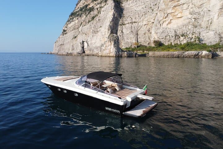 Full-Day Private Boat Tour of Capri from Sorrento & Amalfi Coast