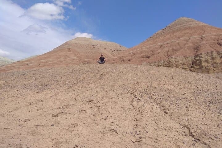Aktau Mountains Private Tour: Explore Kazakhstan's Mars-Like Badlands photo 4