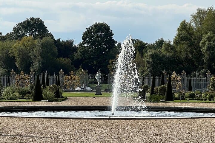 Windsor Castle to Hampton Court: A Private Day Through Royal England photo 2