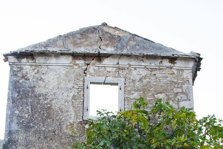 Old Perithia Ghost Village: Hiking the Northeast of Corfu photo 4