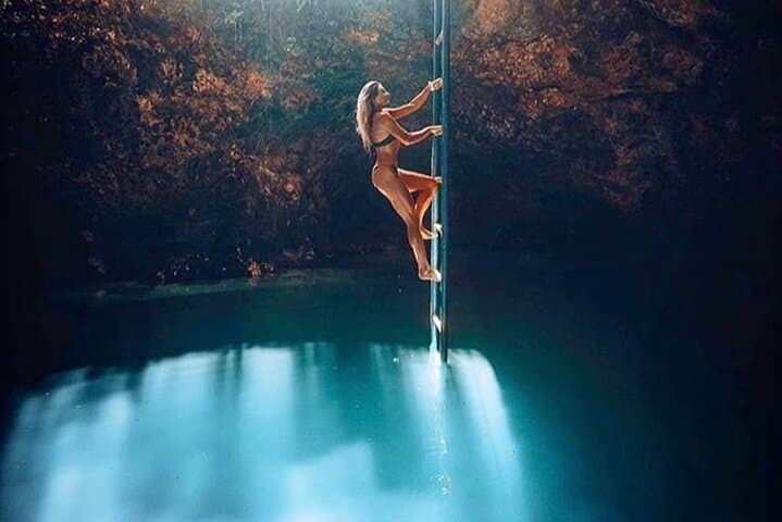 Negril Blue Hole, Rick's Cafe & Herb Farm Combo Tour: Swim, Cliff-Jump & Sunset