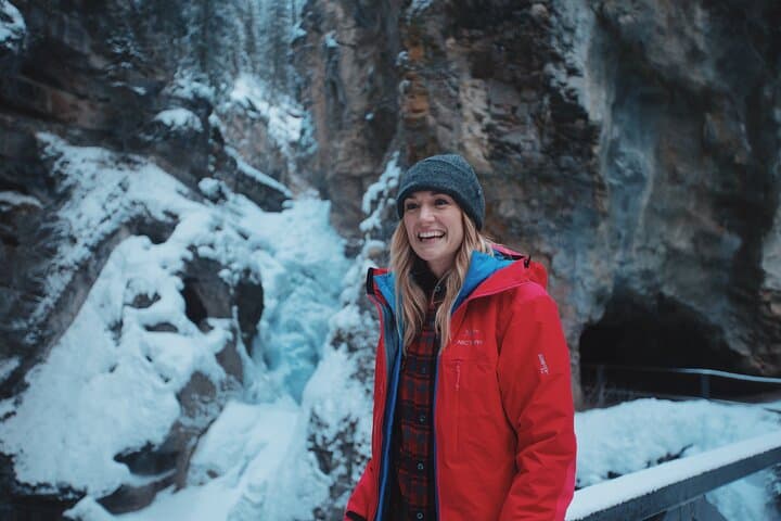 Johnston Canyon Frozen Waterfalls & Bow Valley Parkway Winter Wildlife Tour