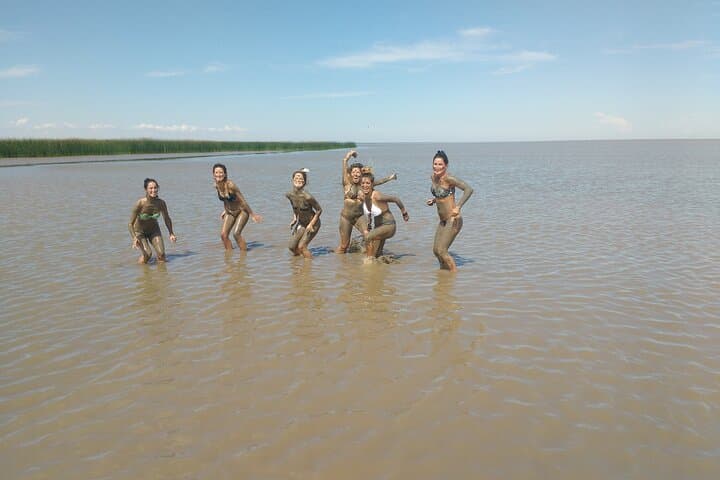 Nautical Safari in Tigre Delta: Private Boat Tour through the Paraná Delta