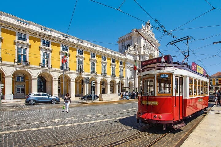 Private Transfer From Lagos to Lisbon — 3-Hour Direct Ride with Sightseeing photo 2