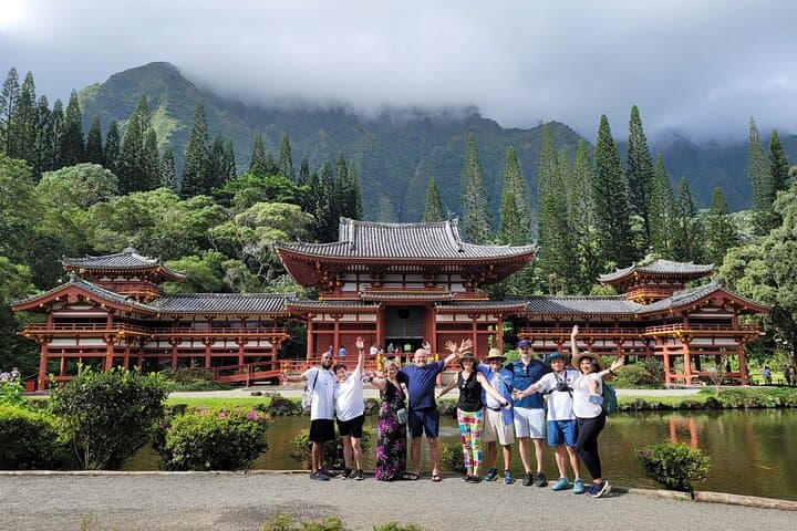 Oahu Circle Island Tour — Snorkel with Turtles, Byodo-In Temple & North Shore Flavors