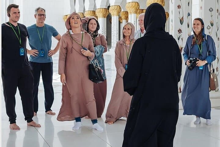 Inside Sheikh Zayed Grand Mosque: Private Guided Tour with UAE National Historian photo 2