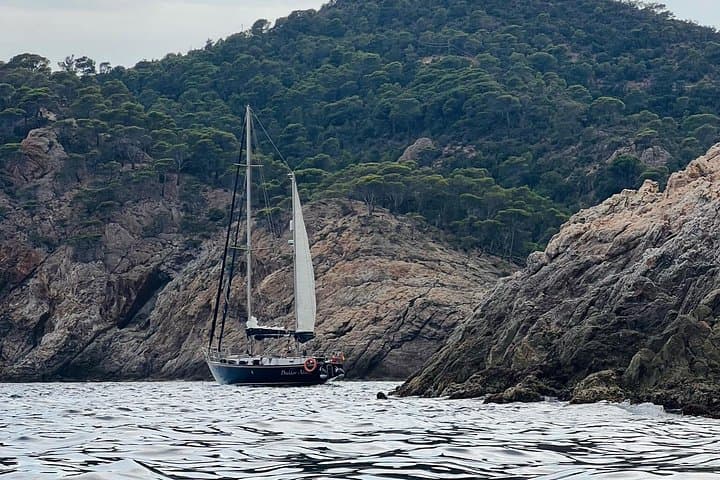 Barcelona Sailboat BBQ: Classic Ketch Coastal Cruise with Onboard Barbecue photo 3