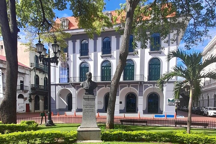 Panama Canal Zone Tour: Miraflores Locks, Clayton Bases & Balboa Highlights photo 3