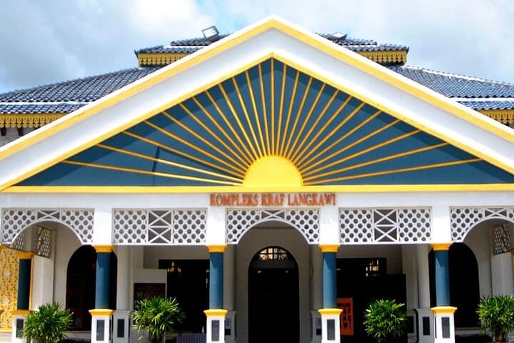 Langkawi Full-Day Shared Tour: SkyCab, SkyBridge, Kilim Mangroves & Waterfalls photo 4