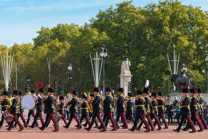 full-day-private-london-chauffeur-tour-with-one-day-pass photo 6