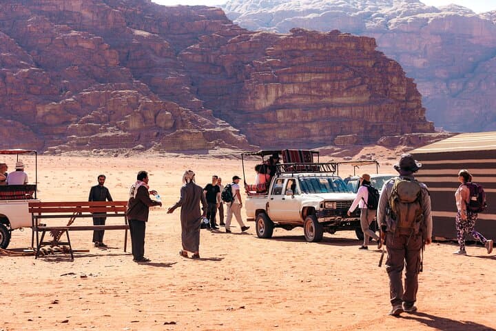 Full-Day Wadi Rum Jeep Tour: Sand Dunes, Canyons & Bedouin Tea photo 5