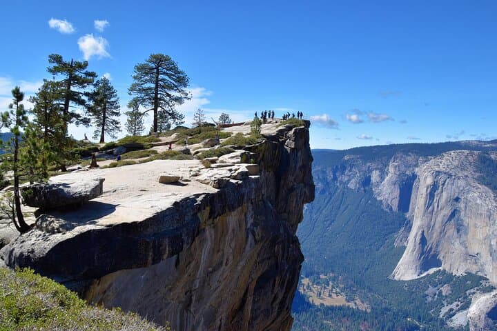 Yosemite Sentinel Dome and Taft Point Hike from Glacier Point photo 4