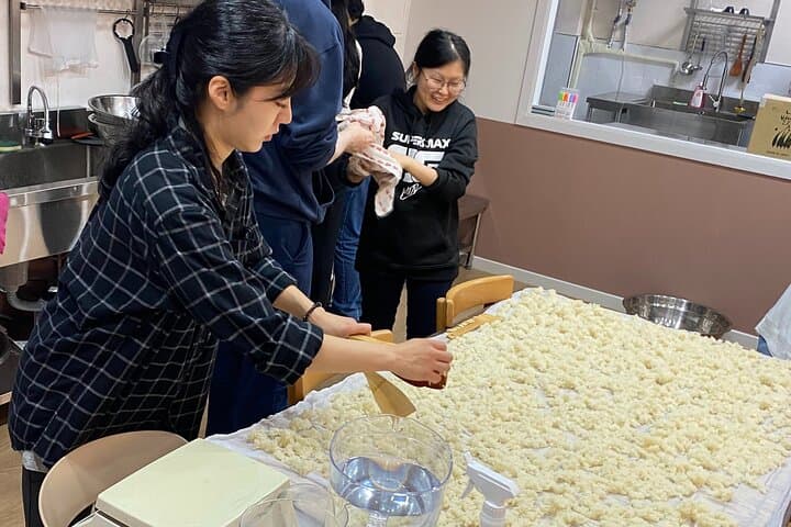 Makgeolli Brewing Class in Seoul: Hands-On Korean Rice Wine Workshop photo 3