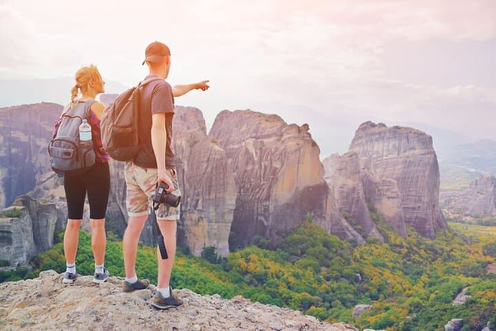Meteora Express: Half-Day Train-to-Train Tour of the Cliff-Top Monasteries