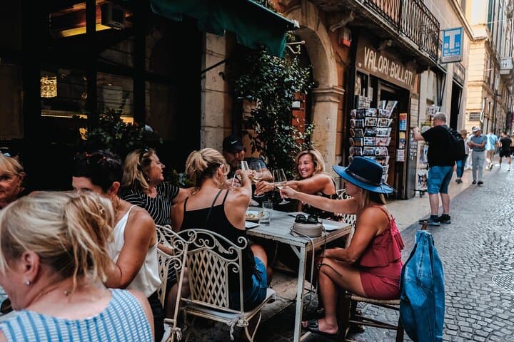Verona Food & Wine Walking Tour with Cable Car and Legends