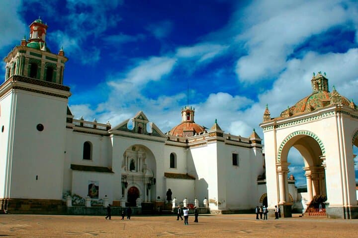 2-Day La Paz to Copacabana & Isla del Sol Overnight: Inca Ruins, Lake Titicaca Views photo 3