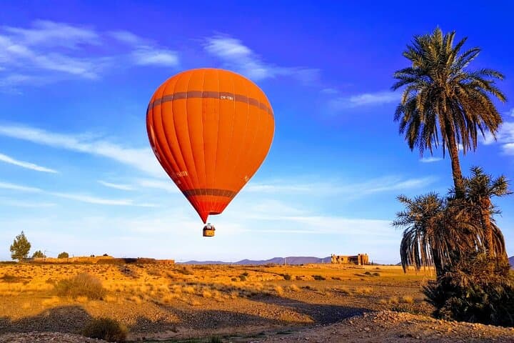Sunrise Hot Air Balloon Flight Over the Marrakech Desert: 1-Hour Aerial Tour with Breakfast