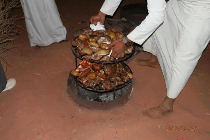Wadi Rum Jeep Safari and Cave Camping: Overnight Bedouin Zarb Under the Stars photo 2