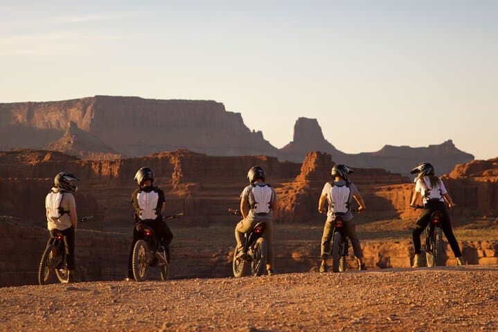 Shafer Trail Electric Dirt Bike Tour — Moab Colorado River Overlook Adventure photo 2