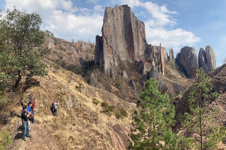 Explore La Pirámide Park: Canyoning La Yerba Canyon in the Sierra Madre Occidental photo 4