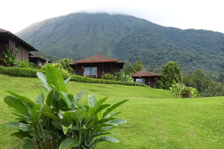Private Transfer From La Fortuna to San José — Direct Ride with Two Sightseeing Stops photo 6