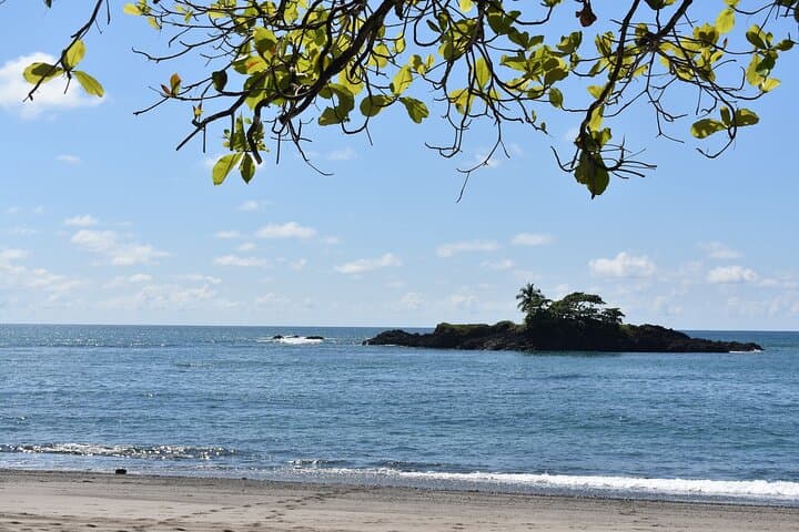 Private Transfer From La Fortuna to San José — Direct Ride with Two Sightseeing Stops
