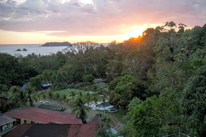 Private Transfer From La Fortuna to San José — Direct Ride with Two Sightseeing Stops photo 5
