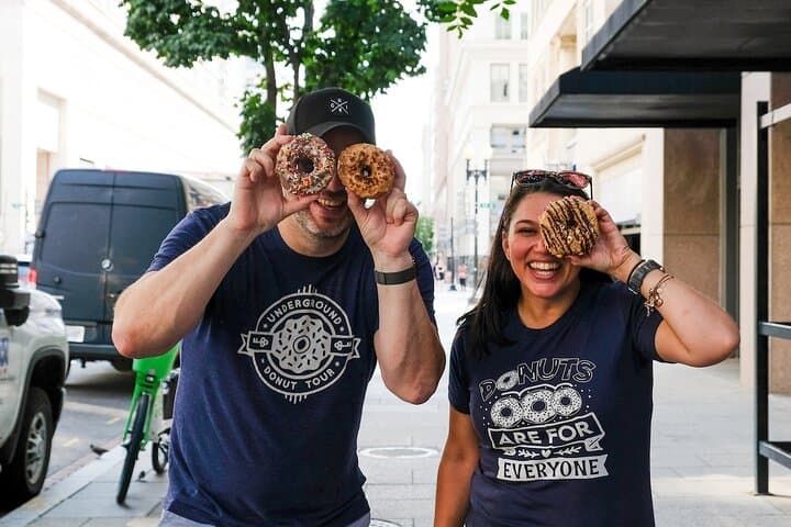 Underground Donut Tour Washington DC: Historic Downtown Donut Walking Tour photo 4