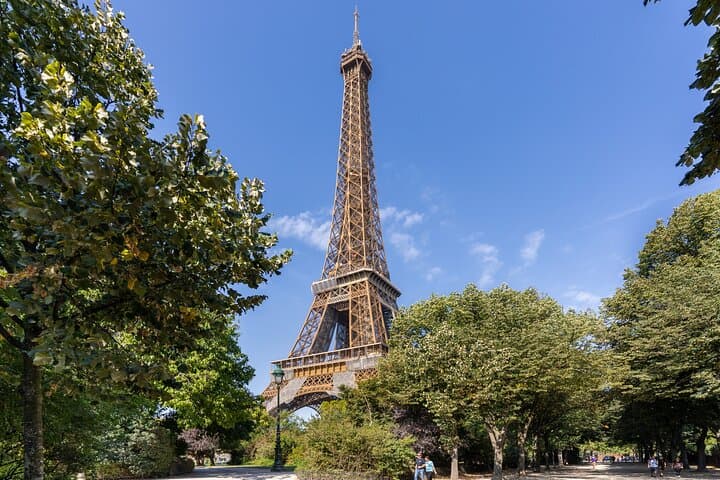 Eiffel Tower Guided Elevator Tour — Skip Lines & Summit Views in Paris photo 5