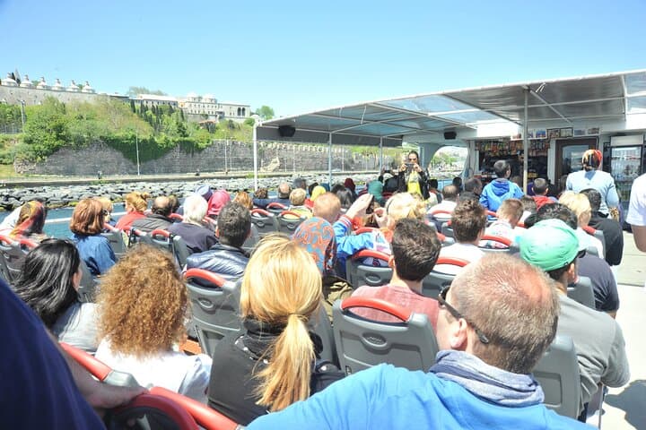 Bosphorus & Golden Horn Cruise with Audio Guide — Istanbul Sightseeing by Boat