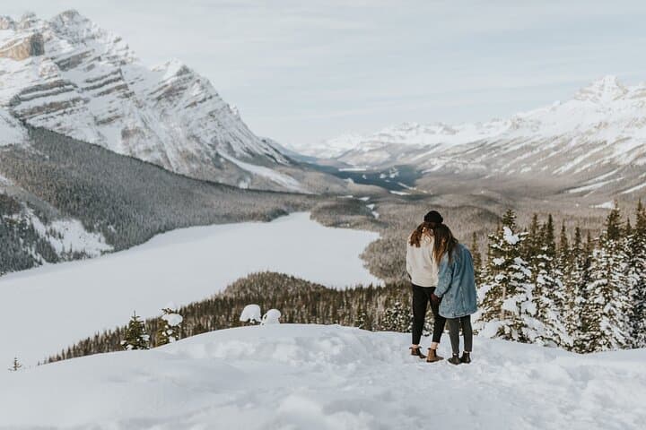 Icefields Parkway Winter Day Trip: Abraham Lake Ice Bubbles & Peyto Viewpoint photo 4
