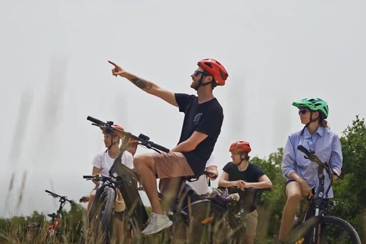 Grand Cayman E-Bike Ecological Half-Day — West Bay Naturalist Ride photo 3